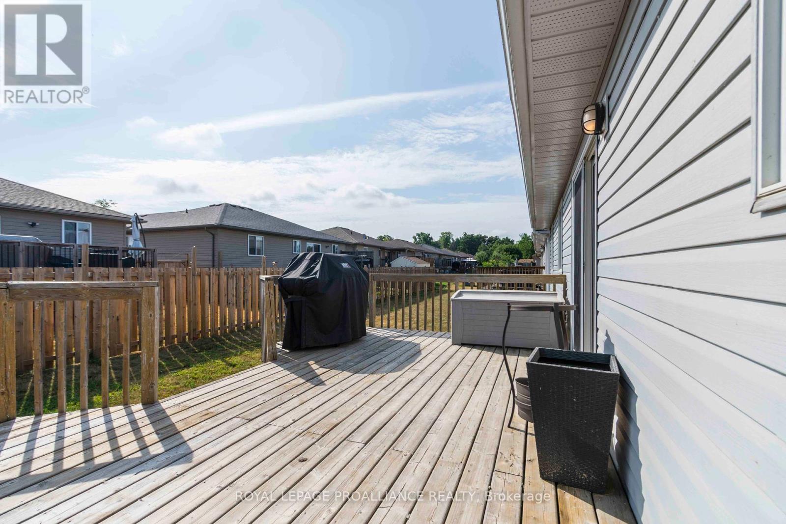 35 Forest Valley Drive, Quinte West, Ontario  K0K 2C0 - Photo 30 - X12278157