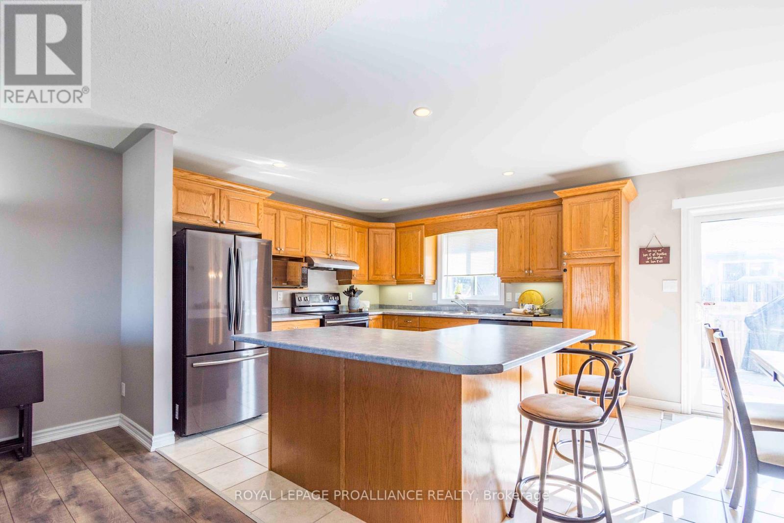 35 Forest Valley Drive, Quinte West, Ontario  K0K 2C0 - Photo 7 - X12278157