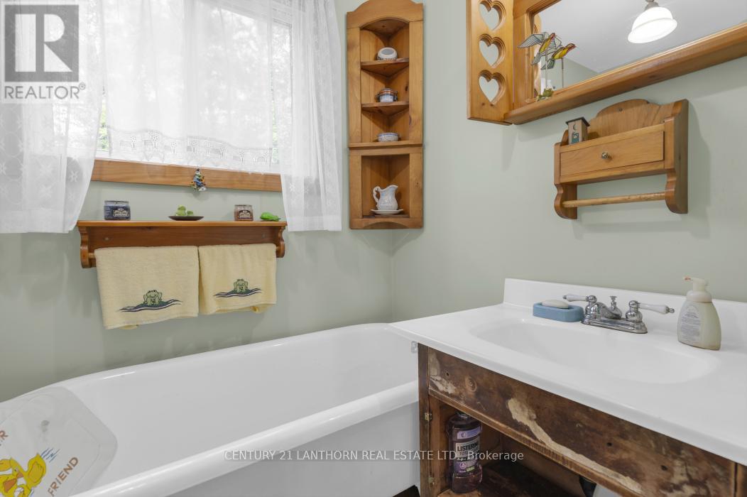 656 A Yarrow Lane, Marmora And Lake, Ontario  K0K 2K0 - Photo 13 - X12281196