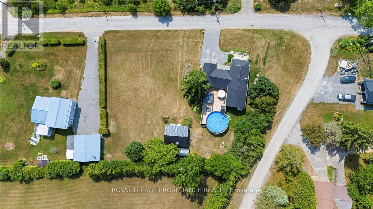 644 Smokes Point Road, Prince Edward County, Ontario  K0K 1L0 - Photo 4 - X12282610