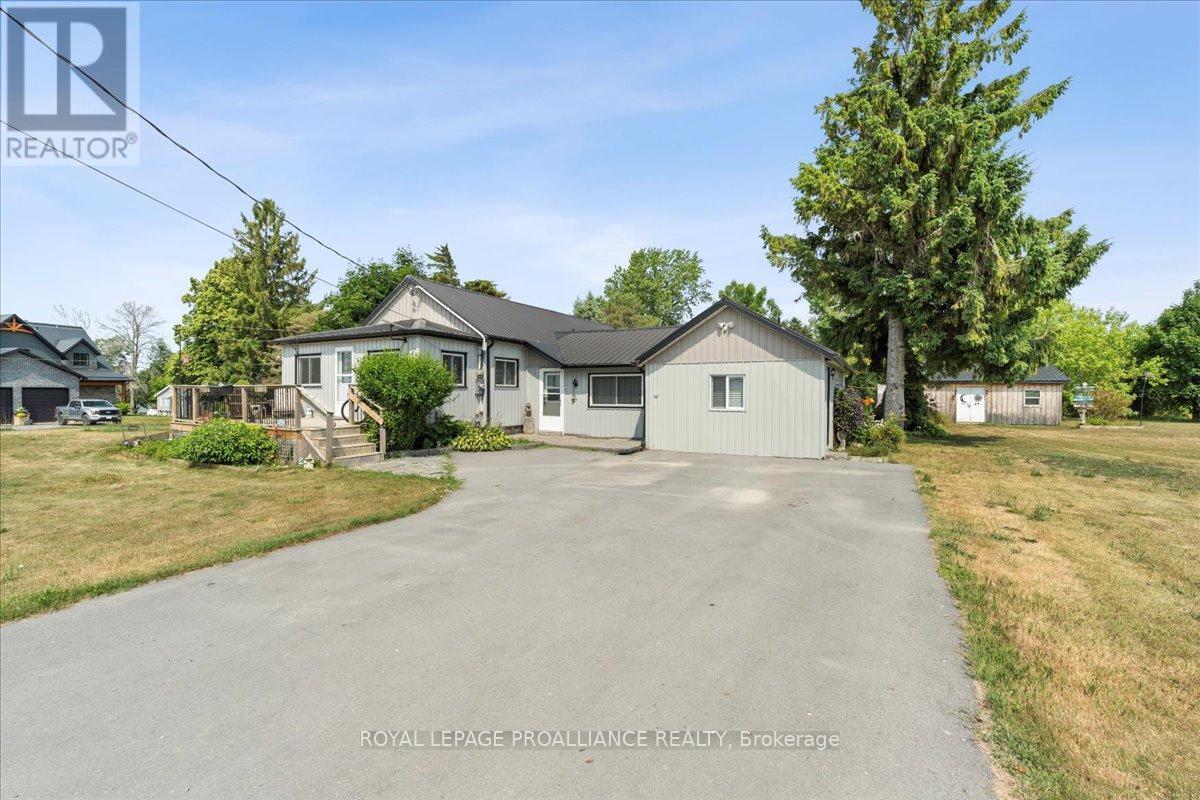 644 Smokes Point Road, Prince Edward County, Ontario  K0K 1L0 - Photo 41 - X12282610
