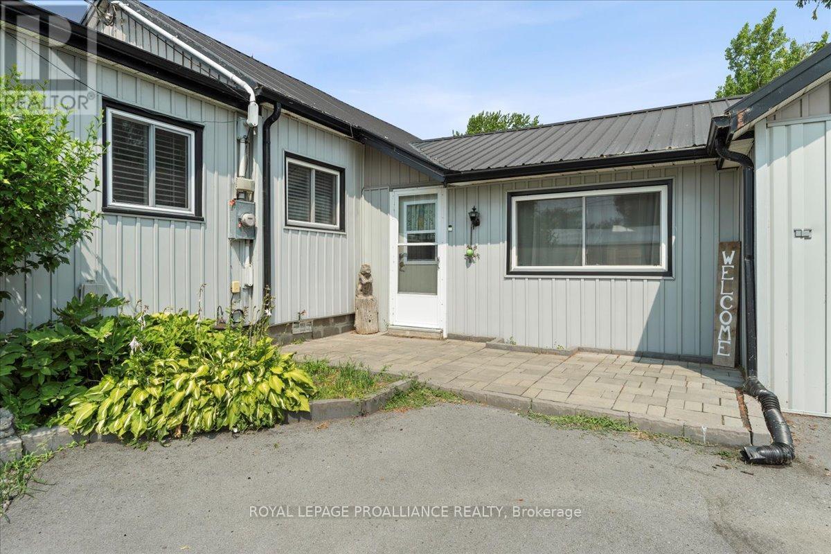 644 Smokes Point Road, Prince Edward County, Ontario  K0K 1L0 - Photo 44 - X12282610