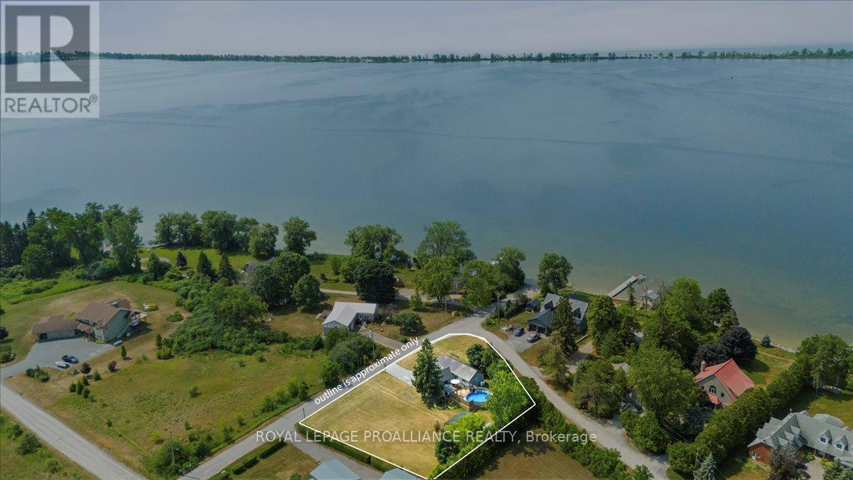 644 Smokes Point Road, Prince Edward County, Ontario  K0K 1L0 - Photo 5 - X12282610