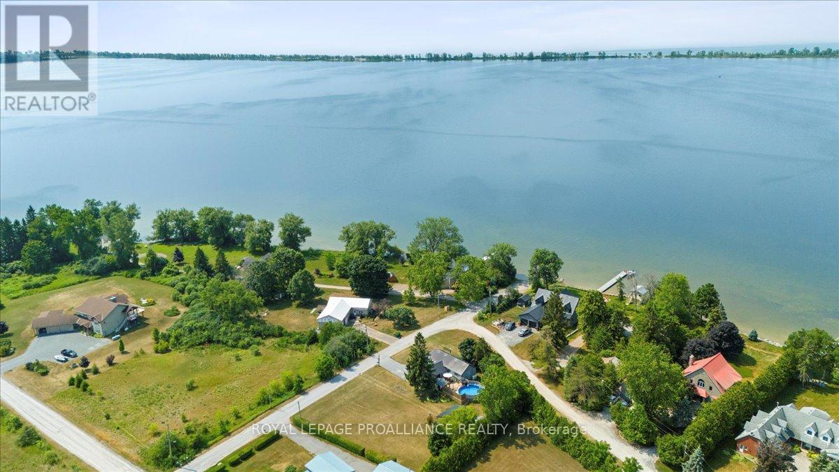 644 Smokes Point Road, Prince Edward County, Ontario  K0K 1L0 - Photo 6 - X12282610