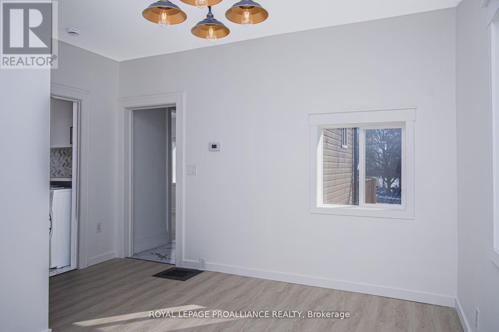 42 Highland Avenue, Belleville, Ontario  K8P 3R1 - Photo 17 - X12282780