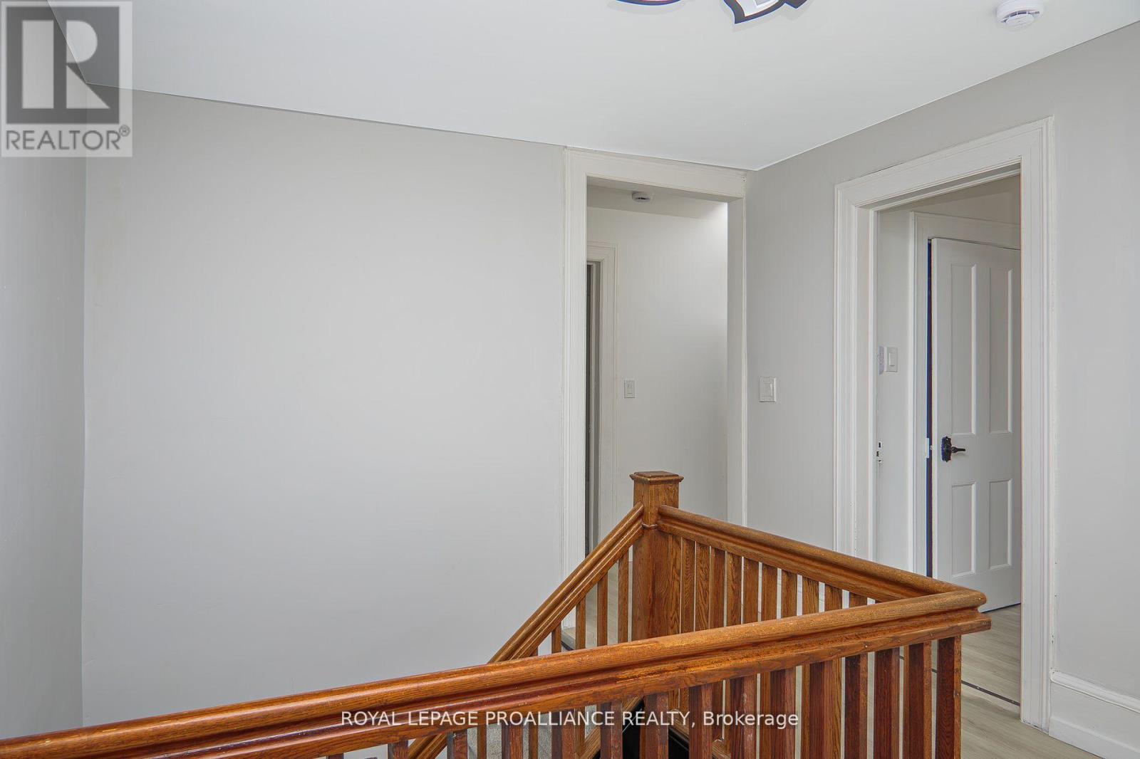 42 Highland Avenue, Belleville, Ontario  K8P 3R1 - Photo 24 - X12282780
