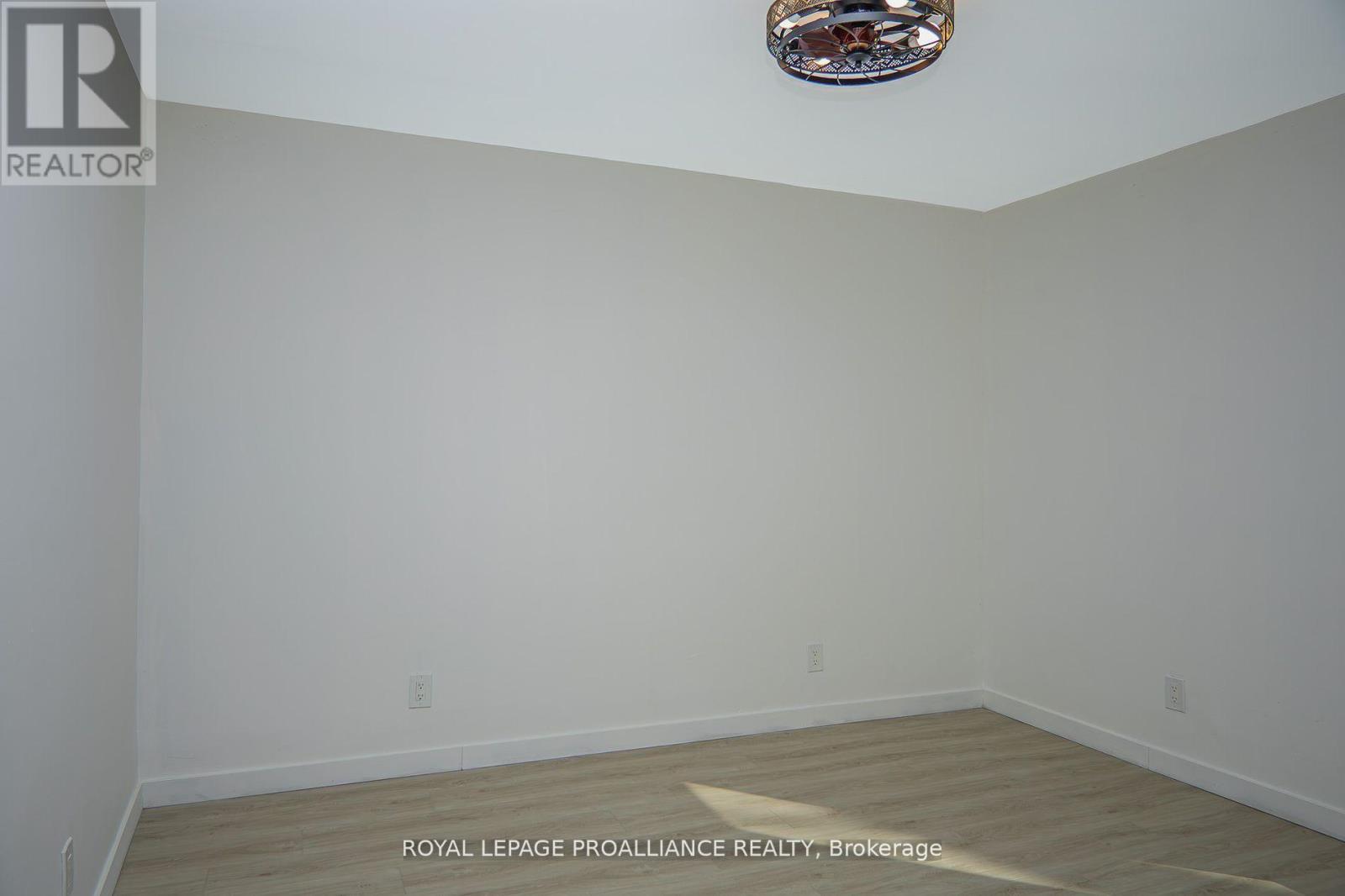 42 Highland Avenue, Belleville, Ontario  K8P 3R1 - Photo 28 - X12282780