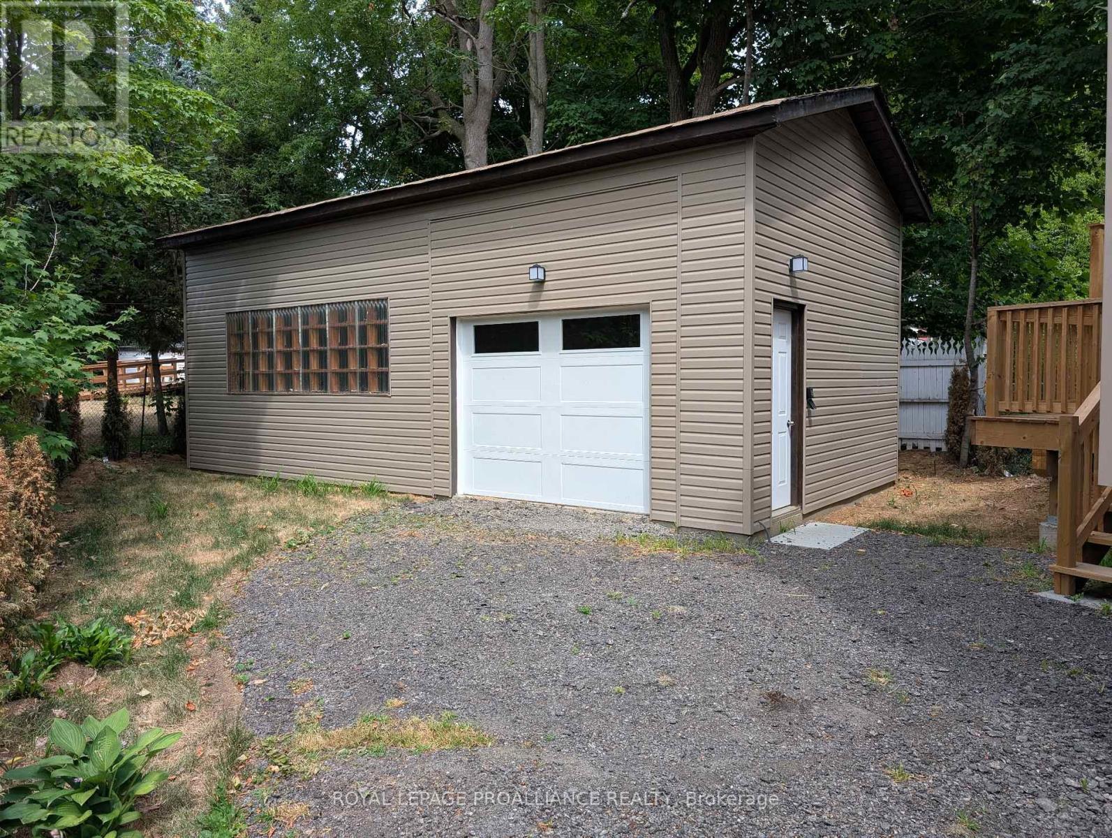 42 Highland Avenue, Belleville, Ontario  K8P 3R1 - Photo 39 - X12282780