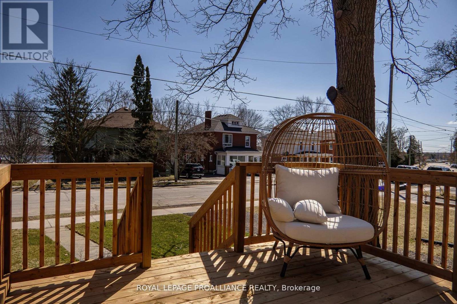 42 Highland Avenue, Belleville, Ontario  K8P 3R1 - Photo 9 - X12282780