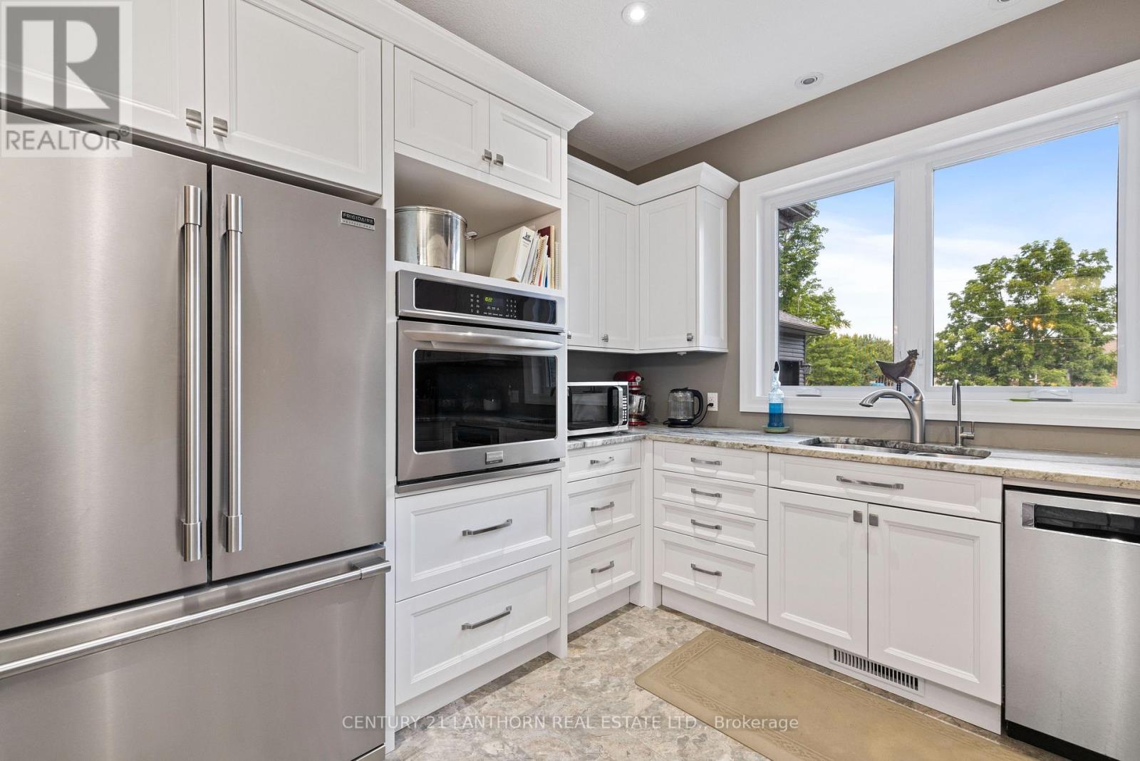 25 Powerline Road, Quinte West, Ontario  K0K 1H0 - Photo 5 - X12283363