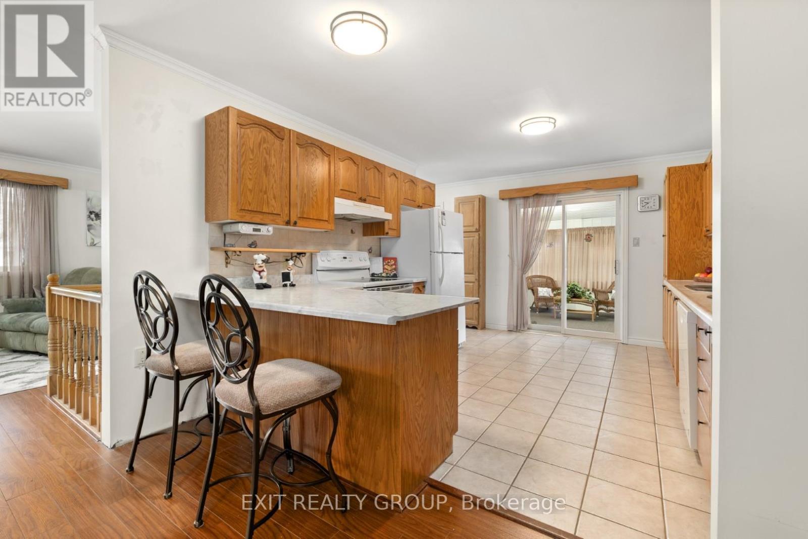 16 Maple Avenue, Prince Edward County, Ontario  K0K 2T0 - Photo 13 - X12284036