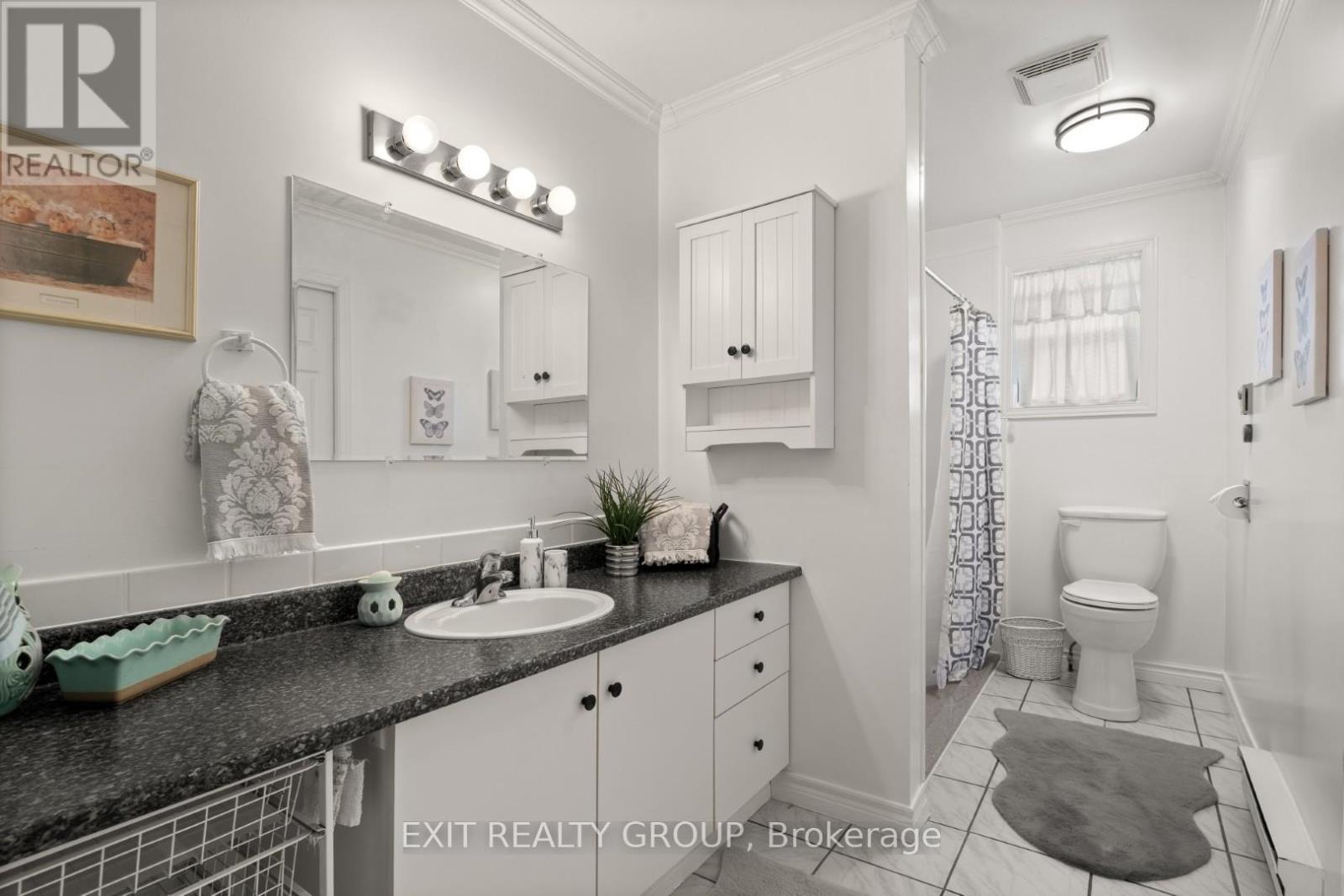 16 Maple Avenue, Prince Edward County, Ontario  K0K 2T0 - Photo 23 - X12284036