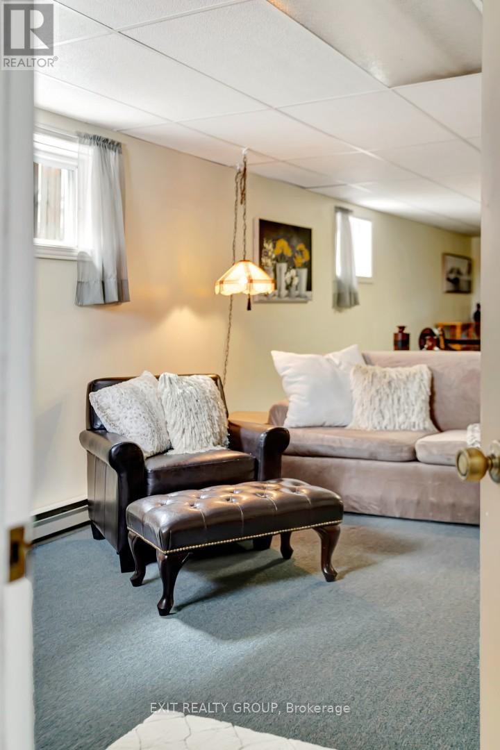 16 Maple Avenue, Prince Edward County, Ontario  K0K 2T0 - Photo 30 - X12284036