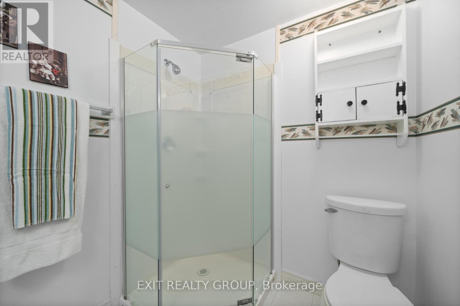 16 Maple Avenue, Prince Edward County, Ontario  K0K 2T0 - Photo 35 - X12284036