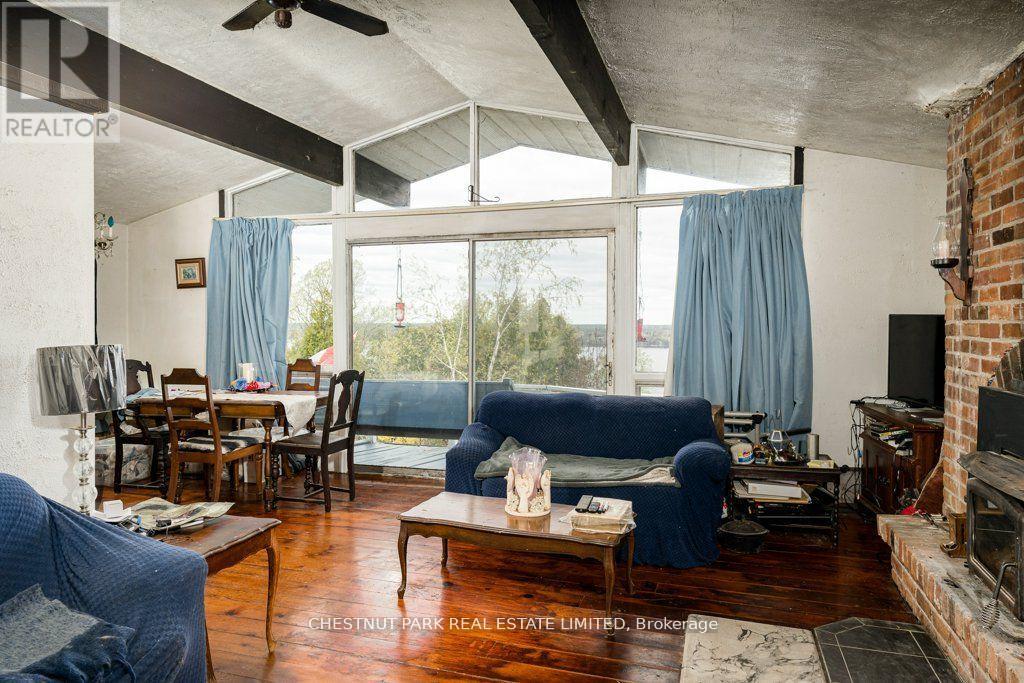 2035 County Rd 7, Prince Edward County, Ontario  K0K 2T0 - Photo 15 - X12285247