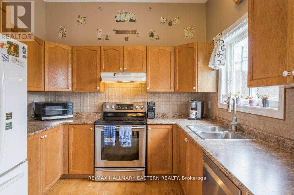 1755a Salem Road, Prince Edward County, Ontario  K0K 1T0 - Photo 12 - X12285311