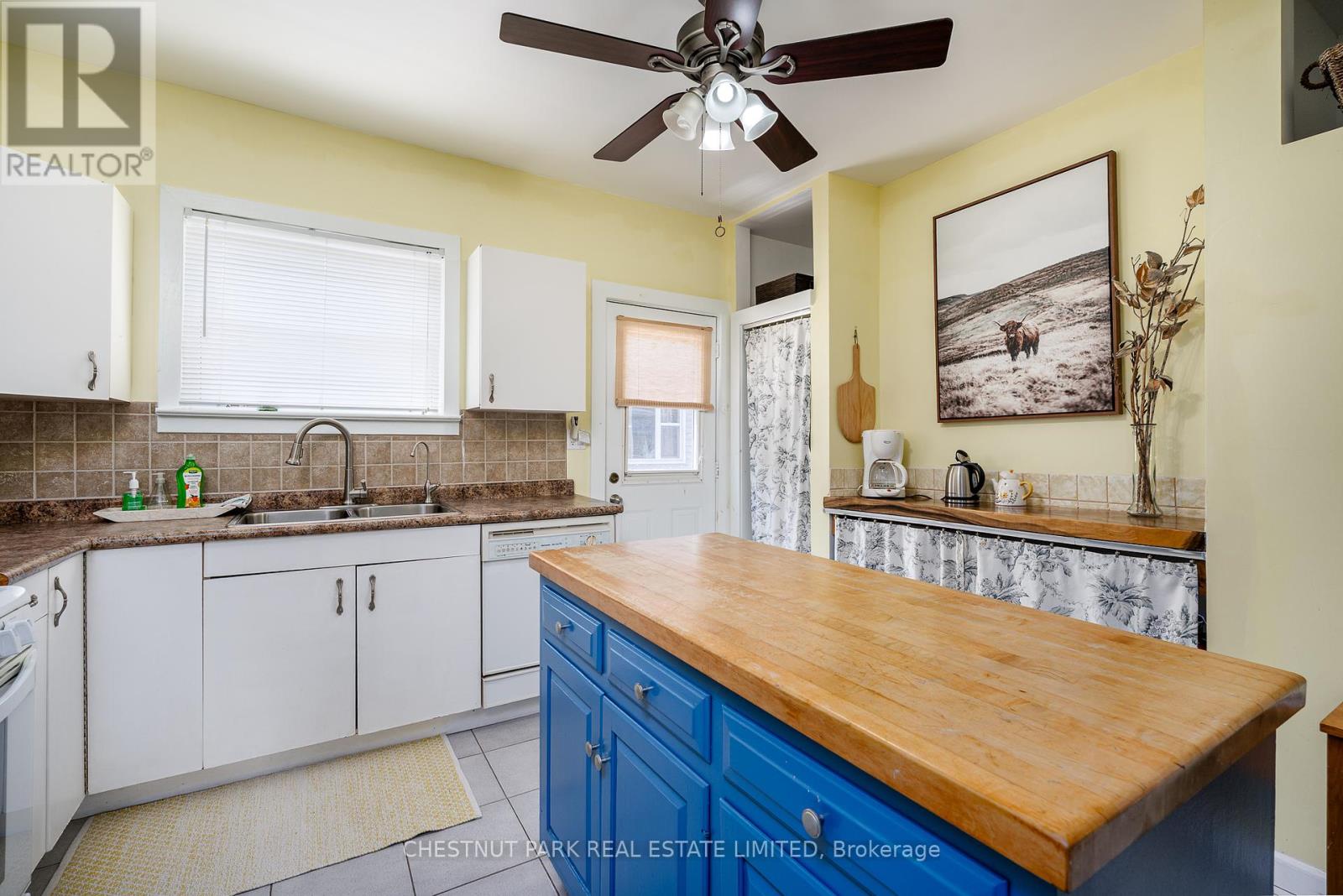 9 East Mary Street, Prince Edward County, Ontario  K0K 2T0 - Photo 11 - X12285688
