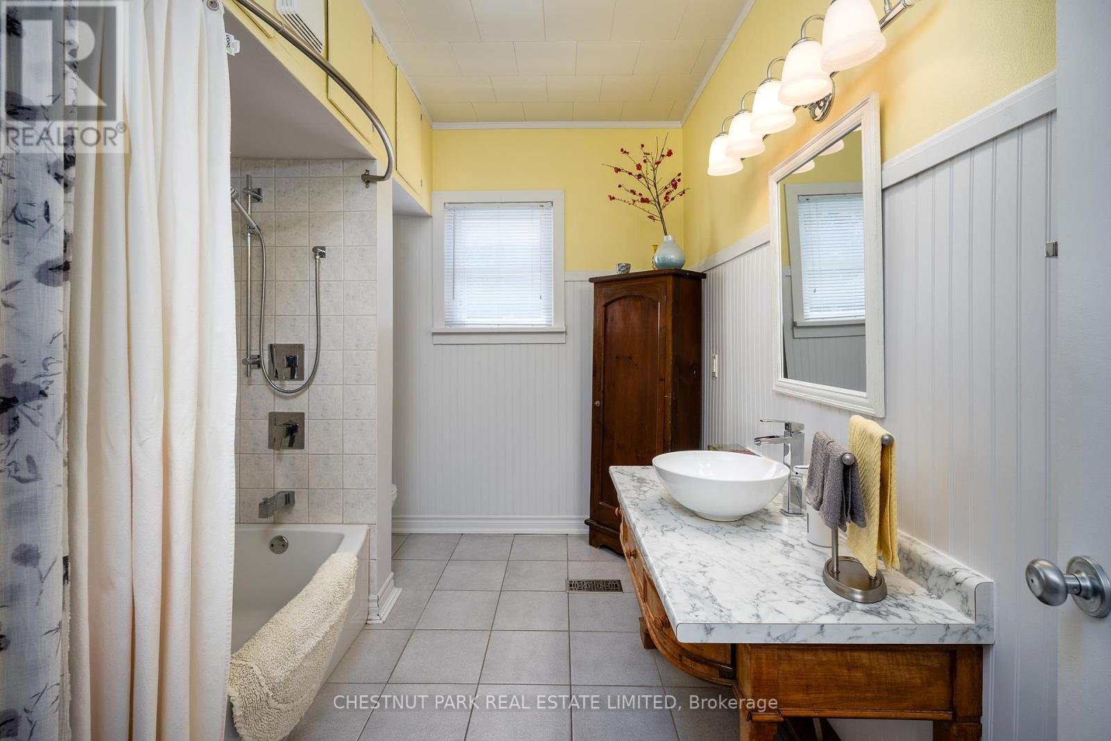 9 East Mary Street, Prince Edward County, Ontario  K0K 2T0 - Photo 14 - X12285688