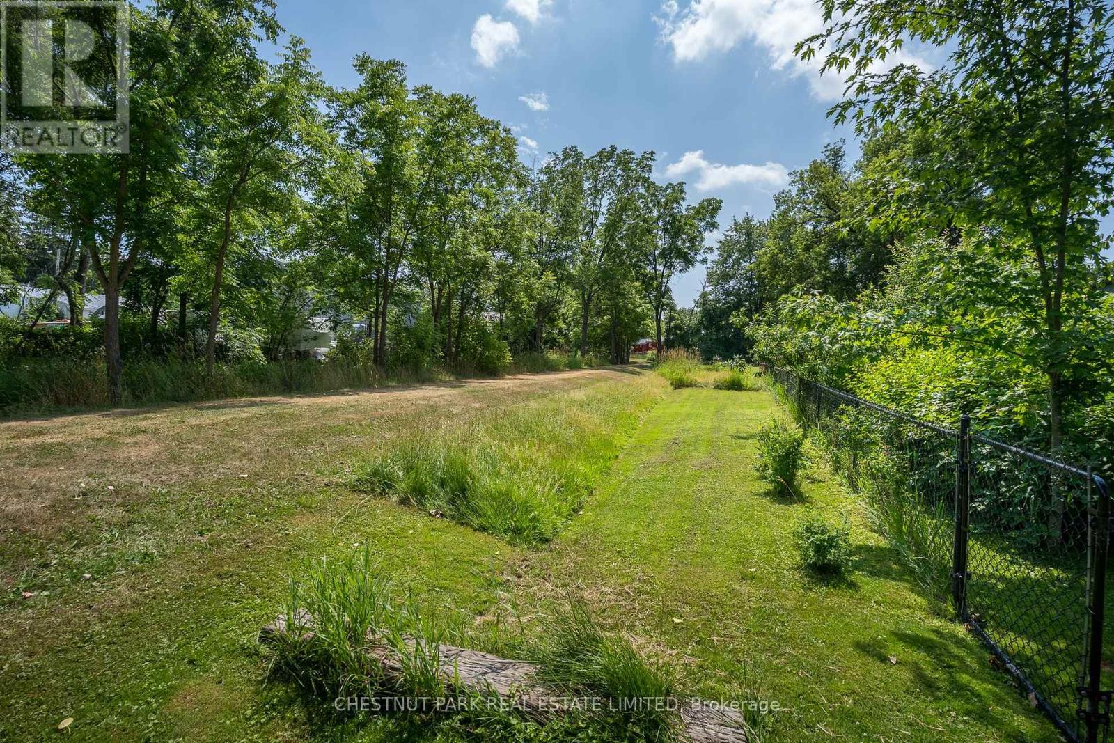 9 East Mary Street, Prince Edward County, Ontario  K0K 2T0 - Photo 38 - X12285688