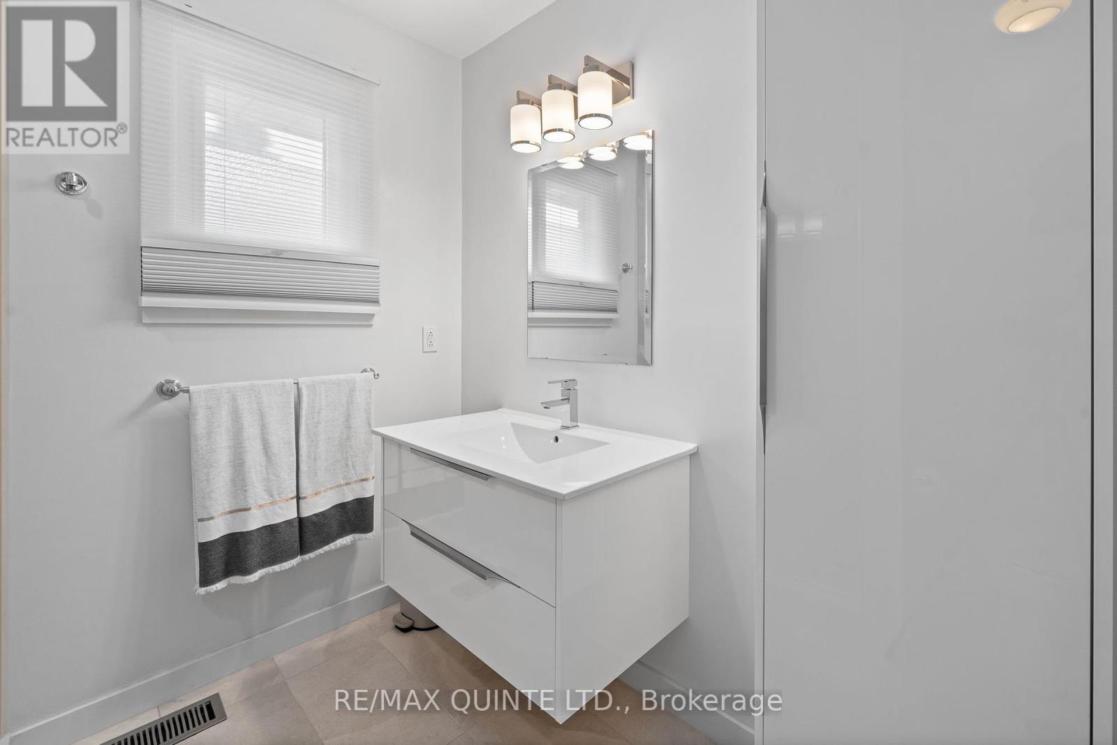 100 Bay Breeze Street, Prince Edward County, Ontario  K8N 0L4 - Photo 25 - X12285965