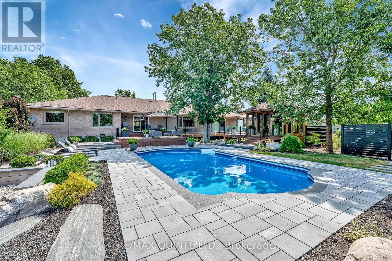 100 Bay Breeze Street, Prince Edward County, Ontario  K8N 0L4 - Photo 34 - X12285965