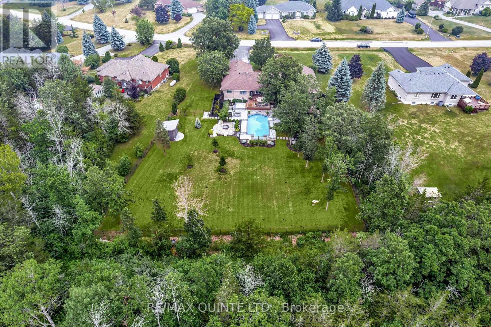 100 Bay Breeze Street, Prince Edward County, Ontario  K8N 0L4 - Photo 4 - X12285965