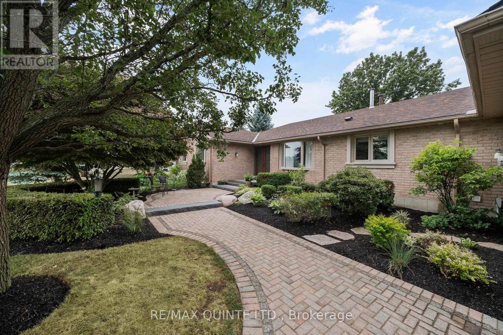 100 Bay Breeze Street, Prince Edward County, Ontario  K8N 0L4 - Photo 6 - X12285965