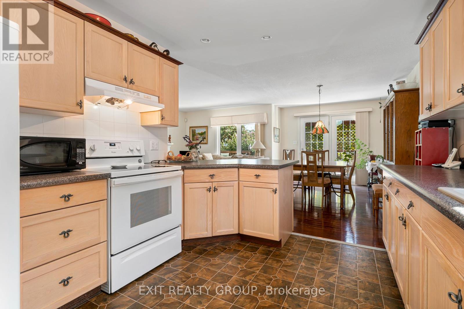 26 Aletha Drive, Prince Edward County, Ontario  K0K 3L0 - Photo 8 - X12286262