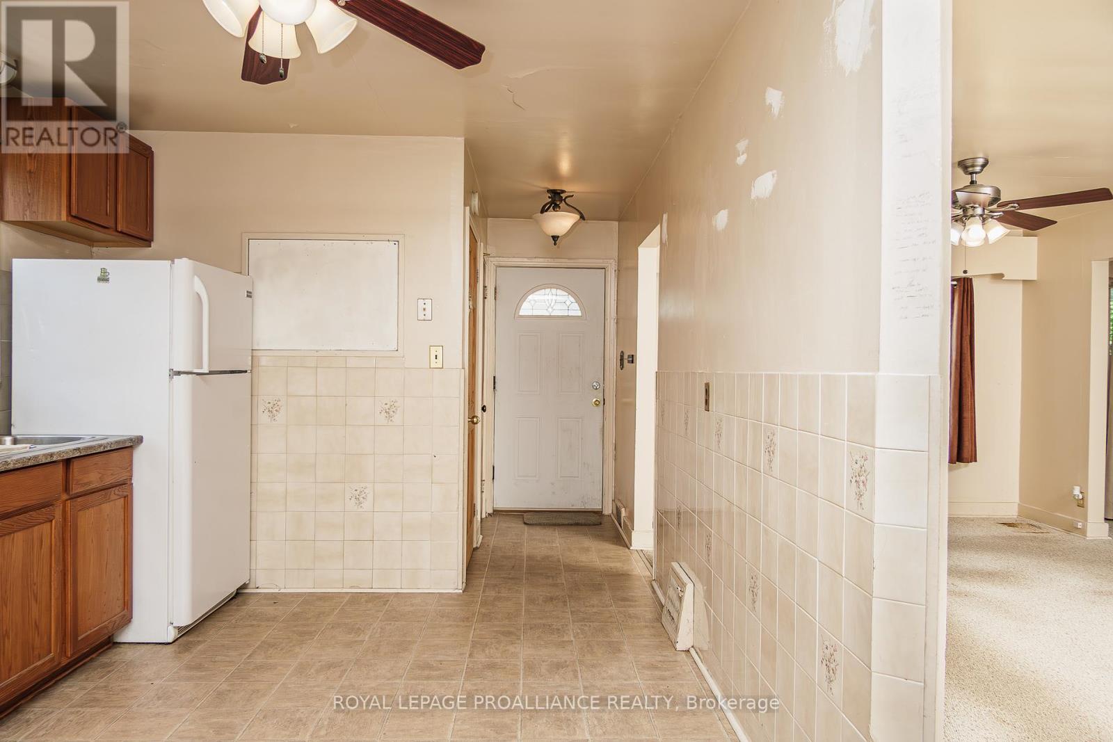 8 Reynolds Crescent, Belleville, Ontario  K8P 2W7 - Photo 13 - X12286536