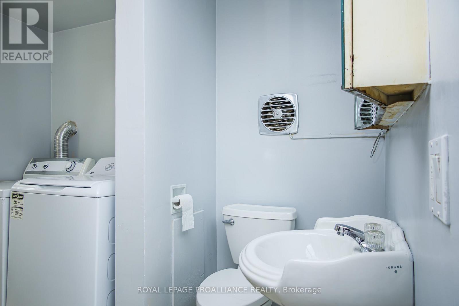 8 Reynolds Crescent, Belleville, Ontario  K8P 2W7 - Photo 19 - X12286536