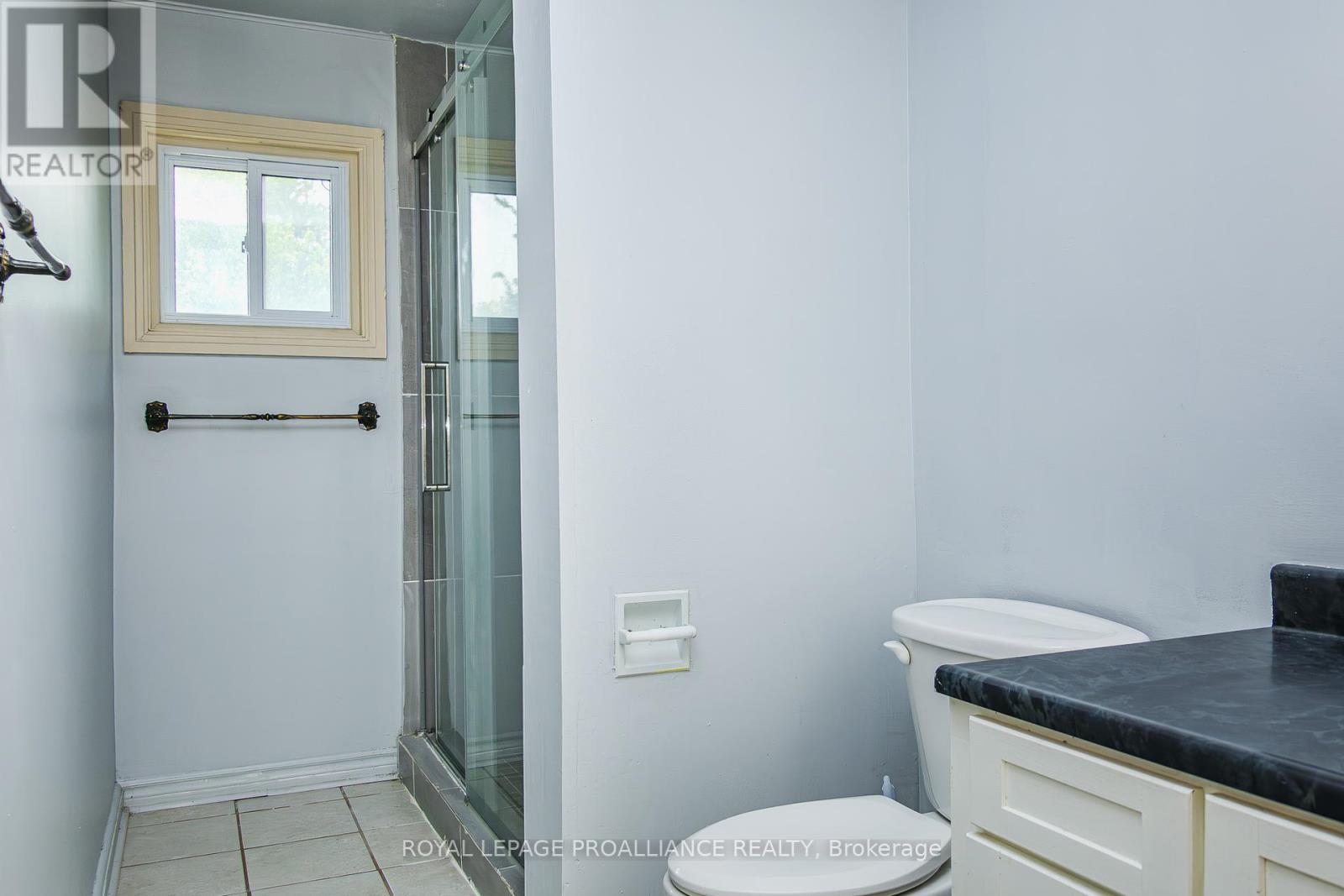 8 Reynolds Crescent, Belleville, Ontario  K8P 2W7 - Photo 23 - X12286536