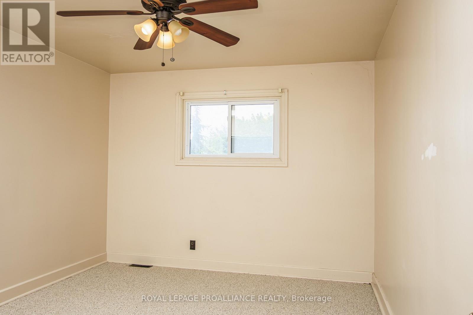 8 Reynolds Crescent, Belleville, Ontario  K8P 2W7 - Photo 30 - X12286536