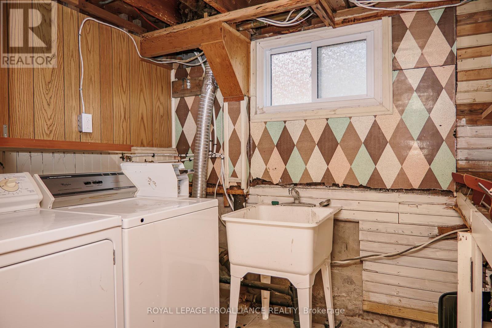 8 Reynolds Crescent, Belleville, Ontario  K8P 2W7 - Photo 37 - X12286536