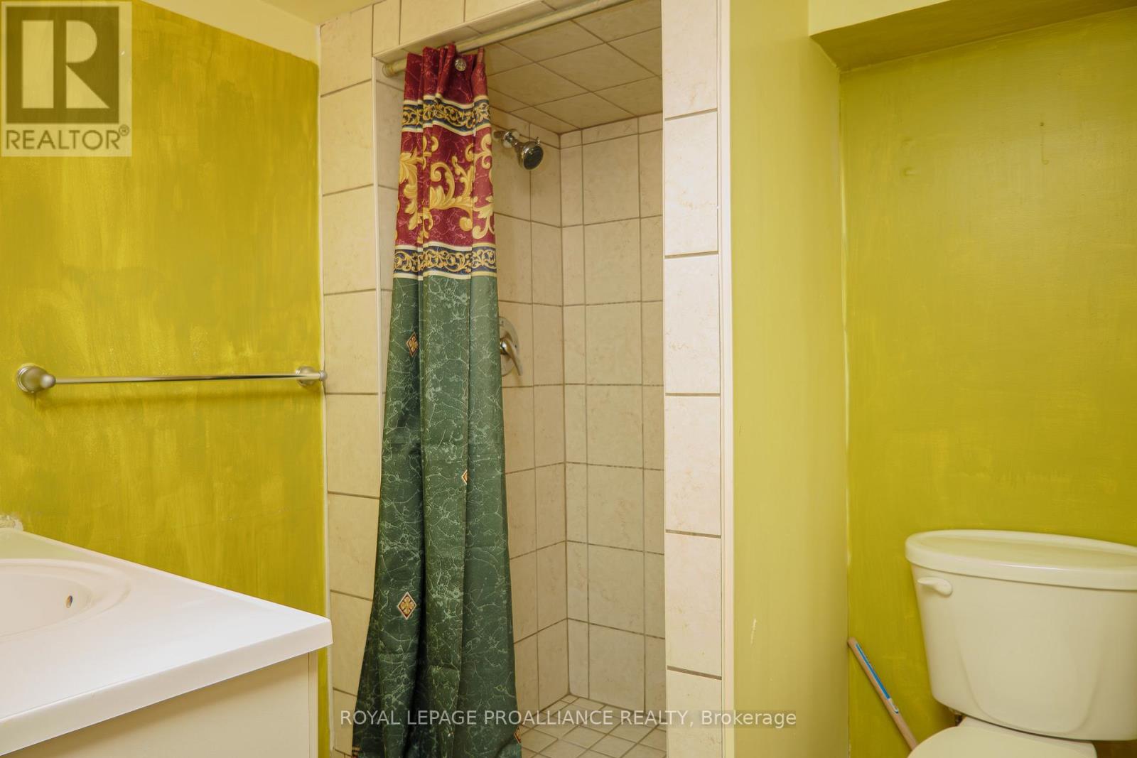 8 Reynolds Crescent, Belleville, Ontario  K8P 2W7 - Photo 39 - X12286536