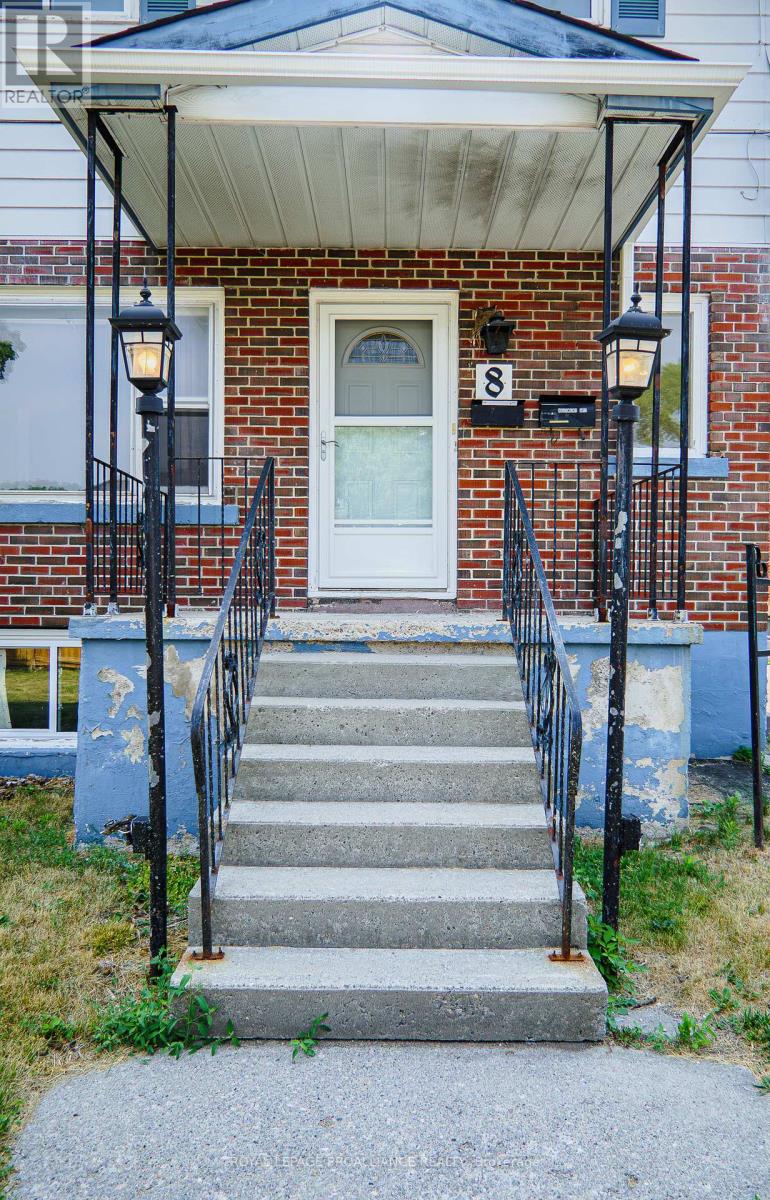 8 Reynolds Crescent, Belleville, Ontario  K8P 2W7 - Photo 4 - X12286536
