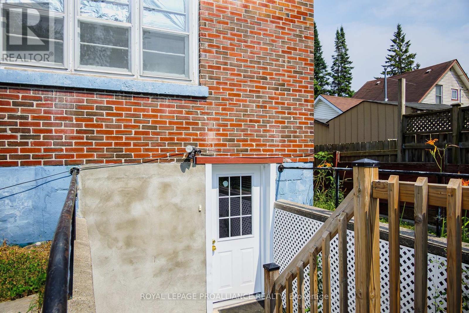 8 Reynolds Crescent, Belleville, Ontario  K8P 2W7 - Photo 40 - X12286536