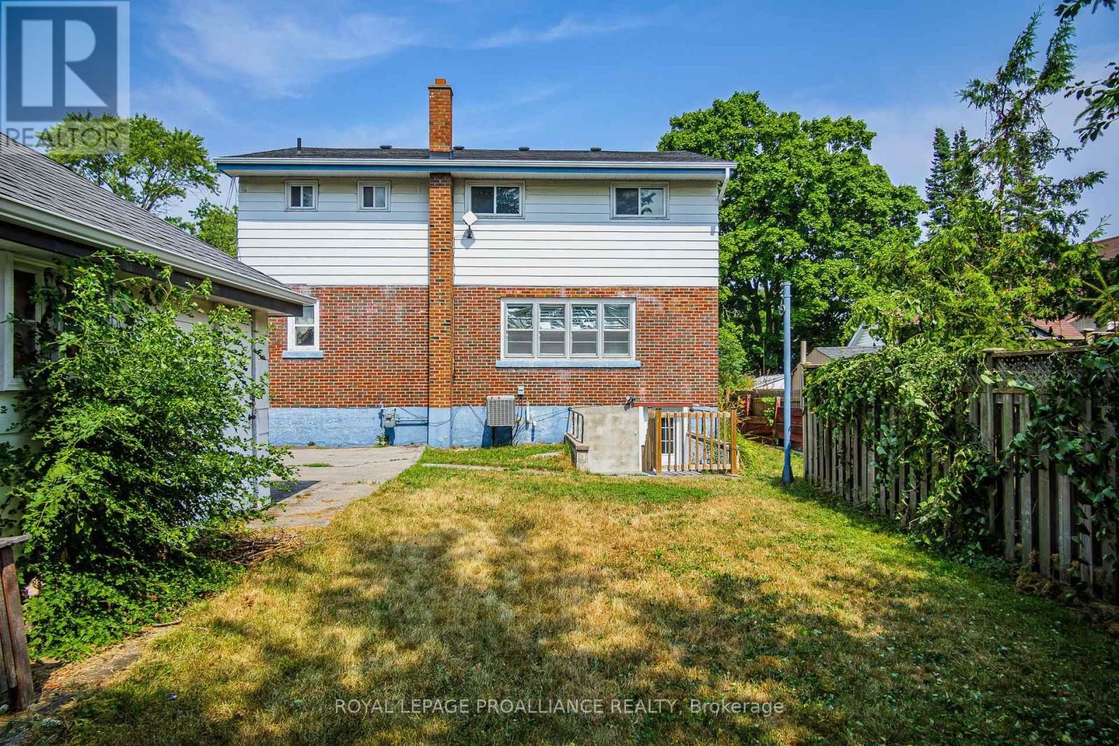8 Reynolds Crescent, Belleville, Ontario  K8P 2W7 - Photo 7 - X12286536