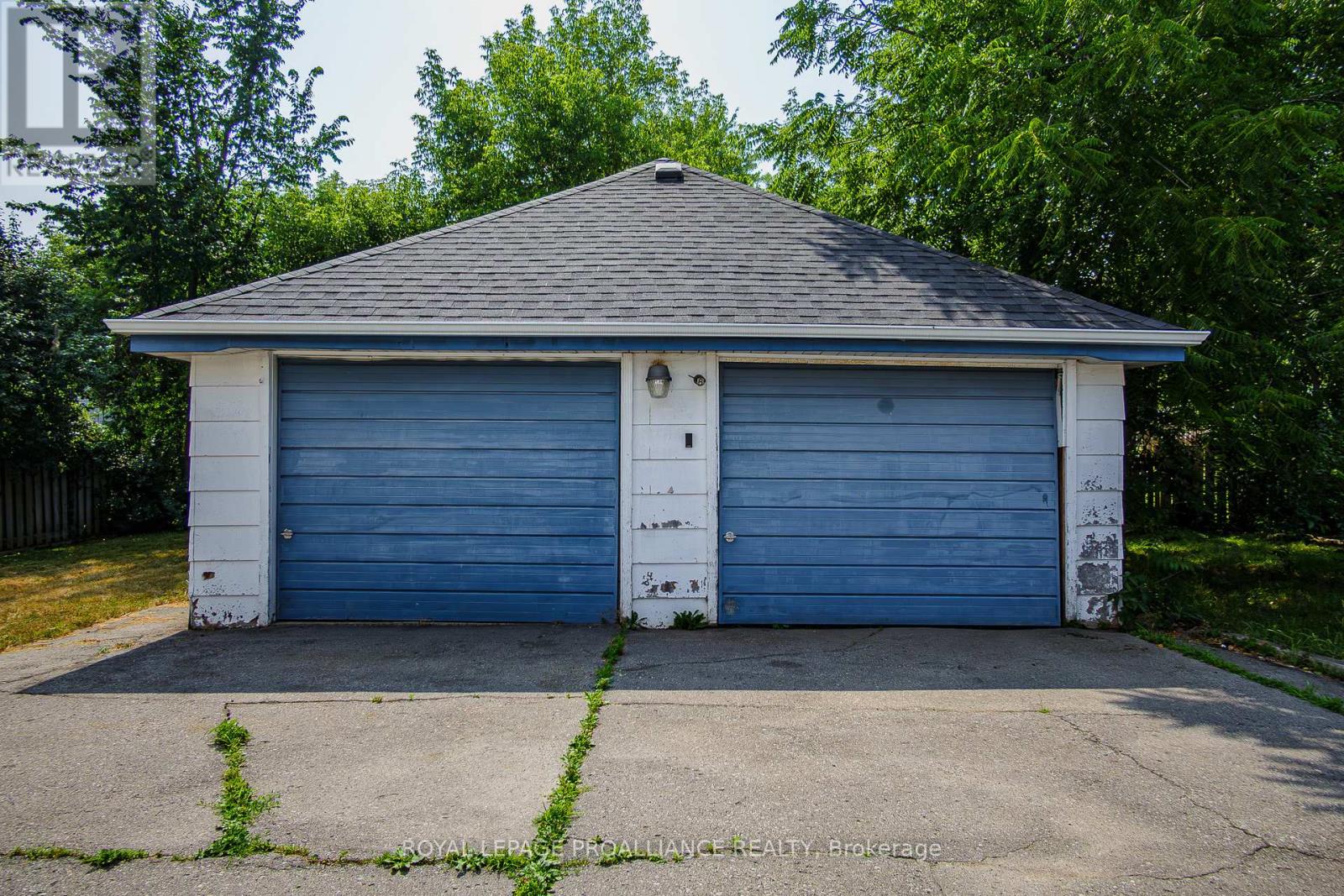 8 Reynolds Crescent, Belleville, Ontario  K8P 2W7 - Photo 8 - X12286536