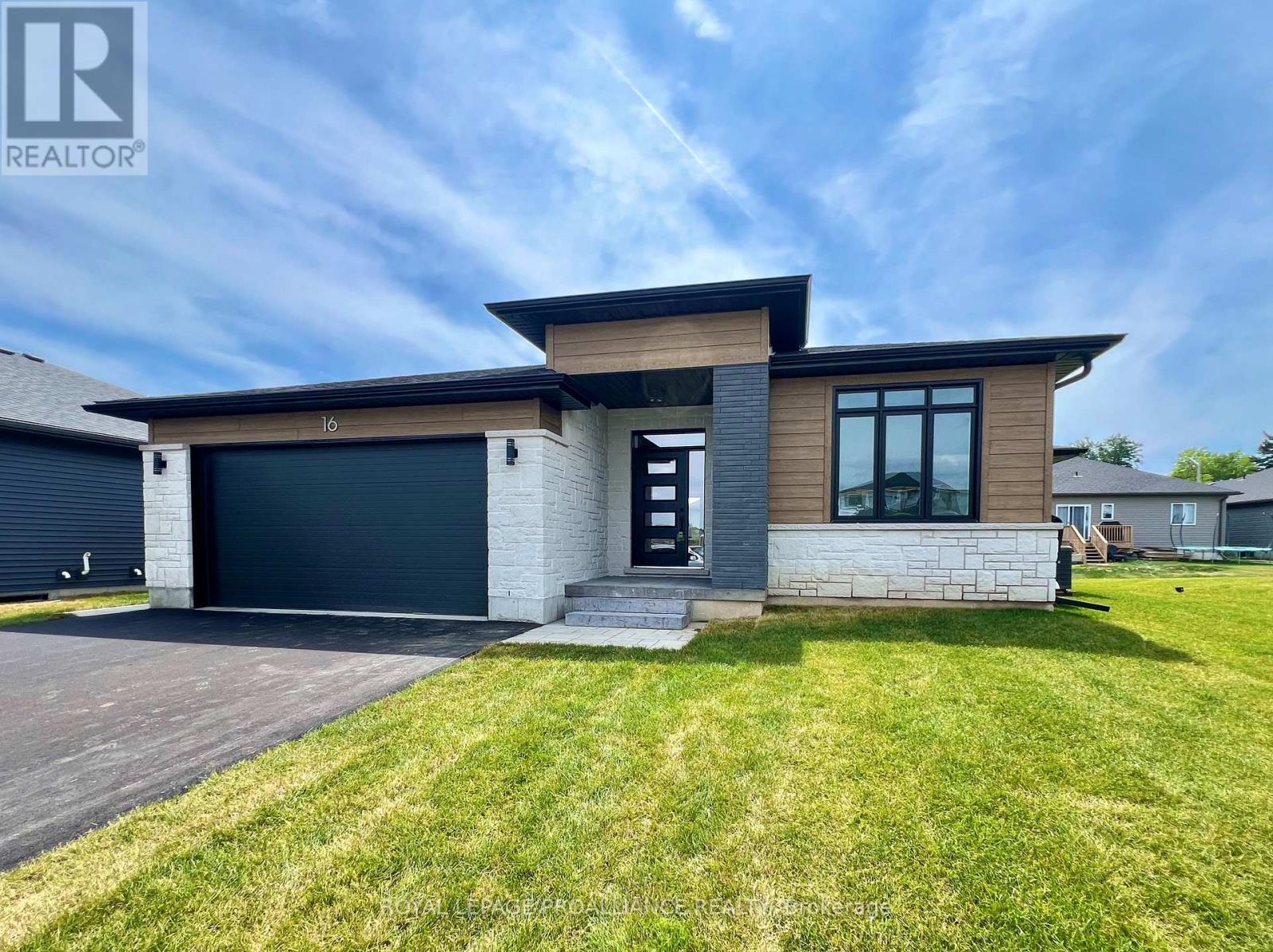 16 Horton Court, Belleville, Ontario  K8P 0H3 - Photo 21 - X12288677