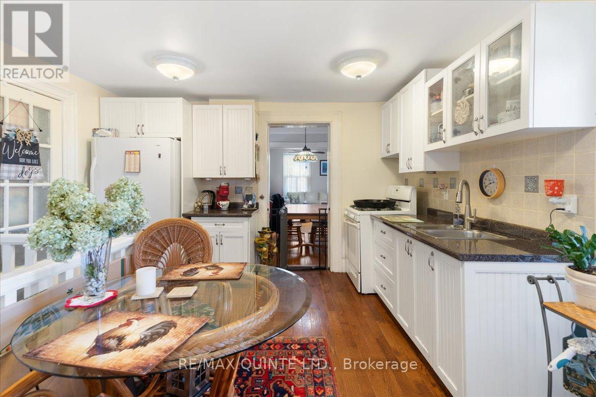 370 Main Street, Prince Edward County, Ontario  K0K 2T0 - Photo 16 - X12291212