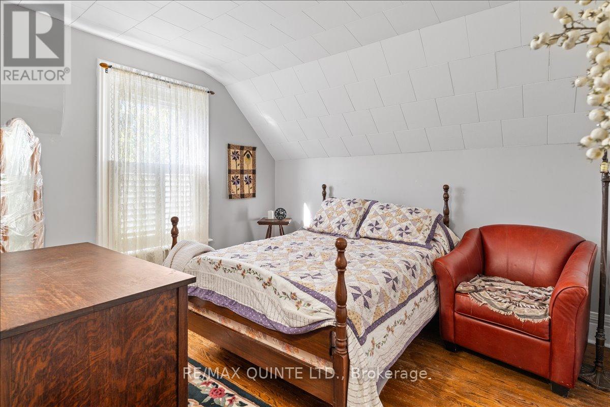 370 Main Street, Prince Edward County, Ontario  K0K 2T0 - Photo 22 - X12291212