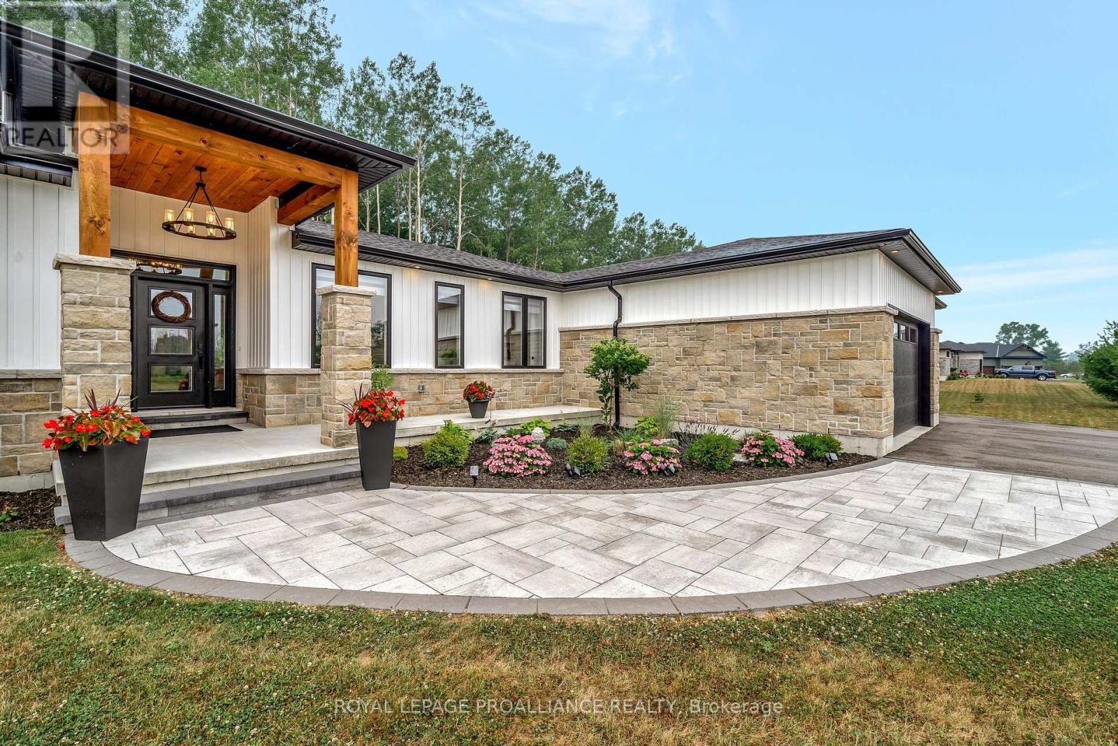 329 Michael's Way, Prince Edward County, Ontario  K0K 1L0 - Photo 3 - X12291441