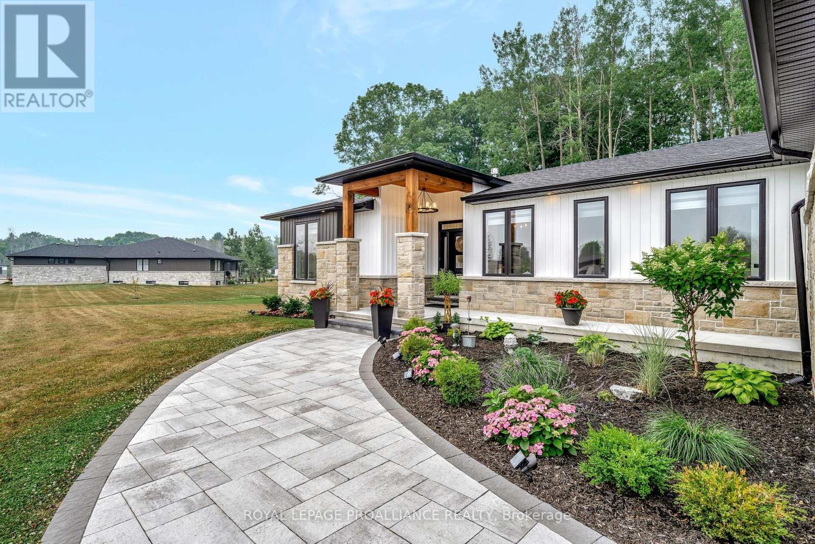 329 Michael's Way, Prince Edward County, Ontario  K0K 1L0 - Photo 4 - X12291441