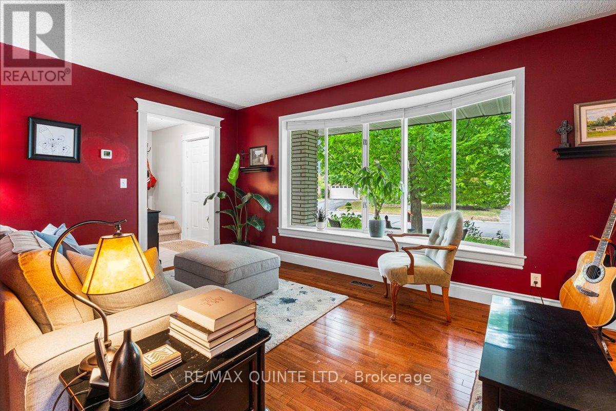 57 Kensington Crescent, Belleville, Ontario  K8P 4T4 - Photo 10 - X12294507