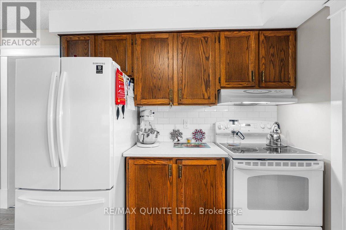 57 Kensington Crescent, Belleville, Ontario  K8P 4T4 - Photo 17 - X12294507