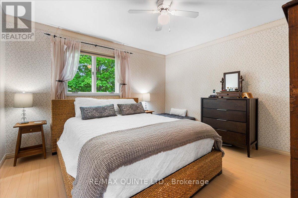 57 Kensington Crescent, Belleville, Ontario  K8P 4T4 - Photo 22 - X12294507