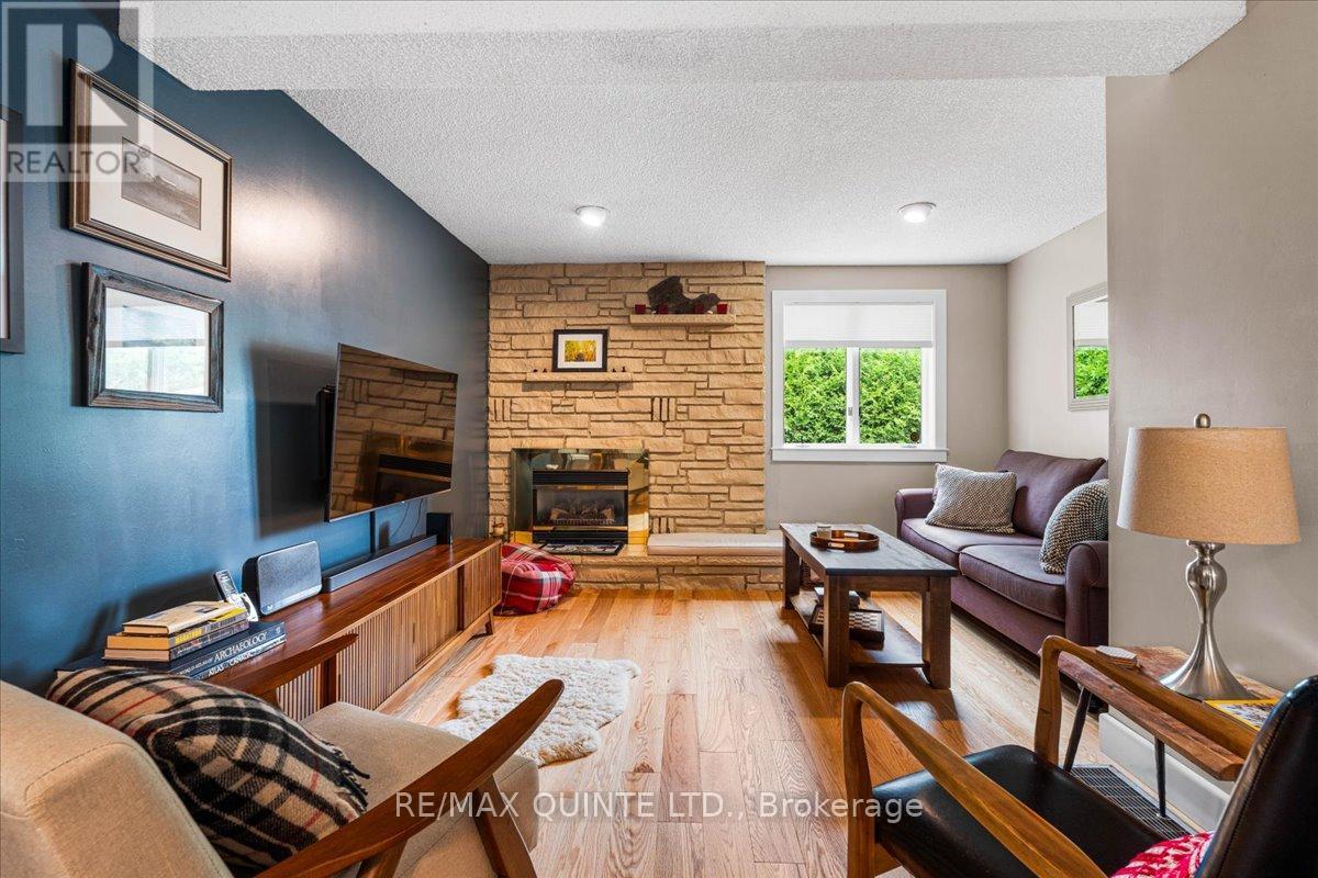 57 Kensington Crescent, Belleville, Ontario  K8P 4T4 - Photo 27 - X12294507