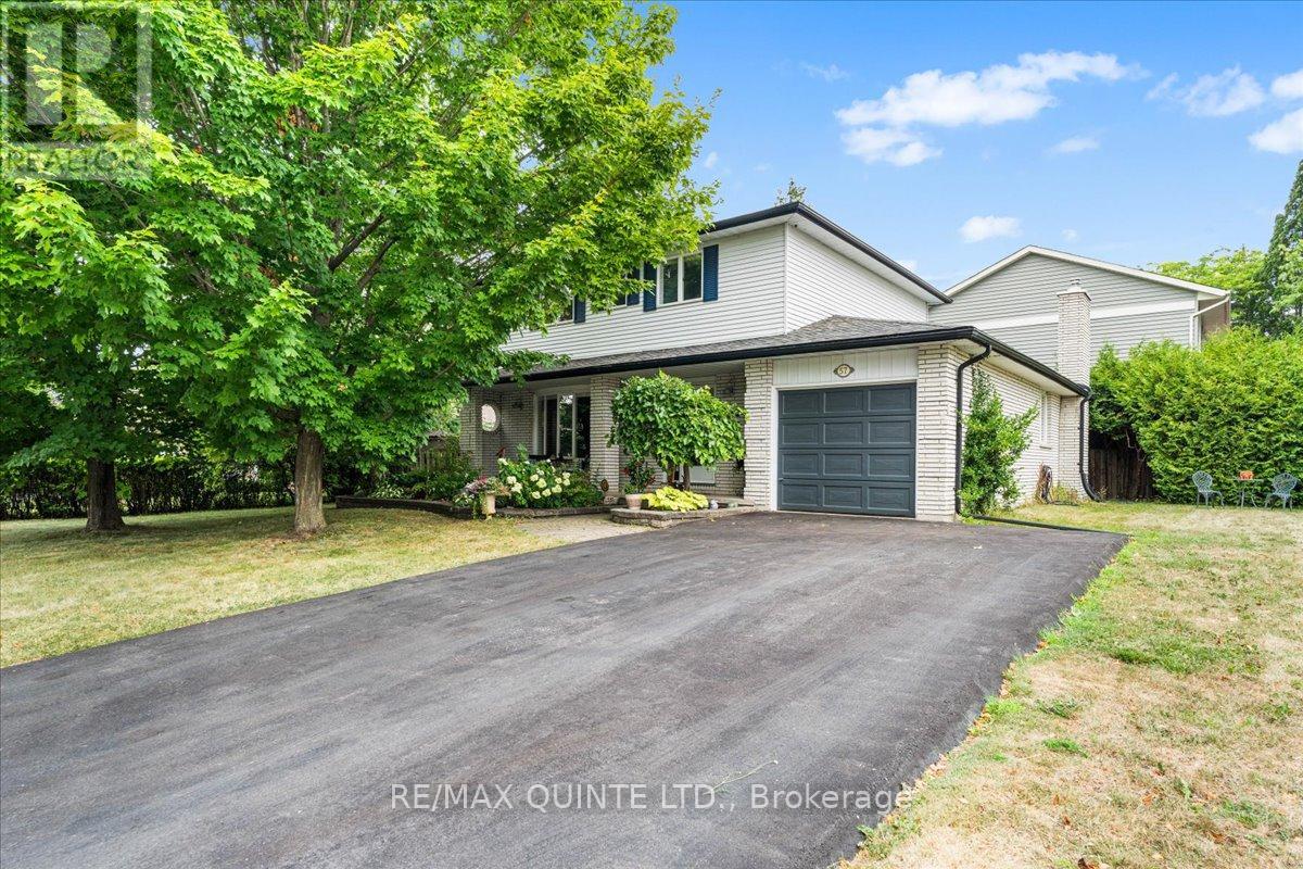57 Kensington Crescent, Belleville, Ontario  K8P 4T4 - Photo 3 - X12294507