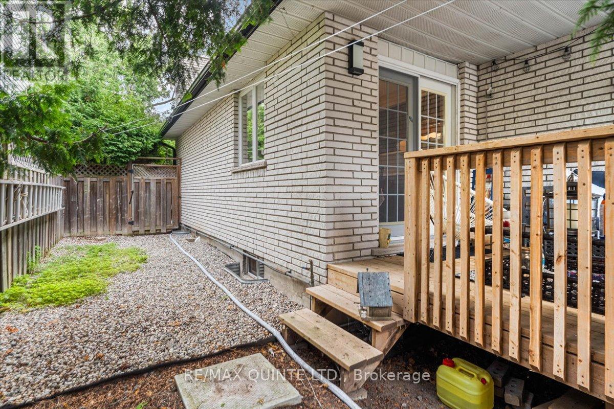 57 Kensington Crescent, Belleville, Ontario  K8P 4T4 - Photo 44 - X12294507