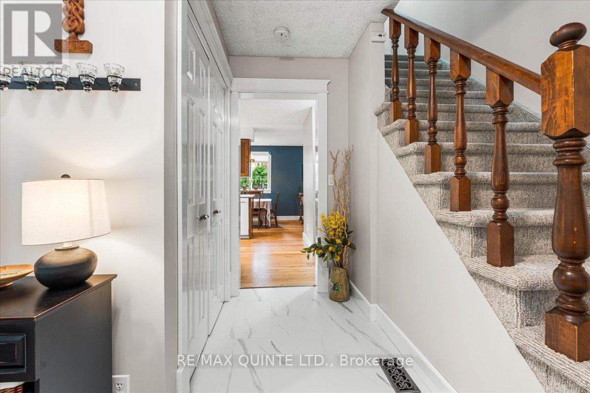 57 Kensington Crescent, Belleville, Ontario  K8P 4T4 - Photo 7 - X12294507